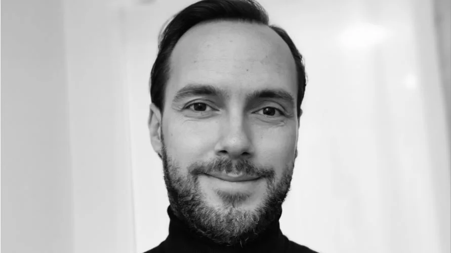 Getoar Abrashi, sektionschef på Arbetsförmedlingen Norrköping, ser en ljusning vad gäller arbetslösheten. Snart är de nere på samma nivåer som 2019.