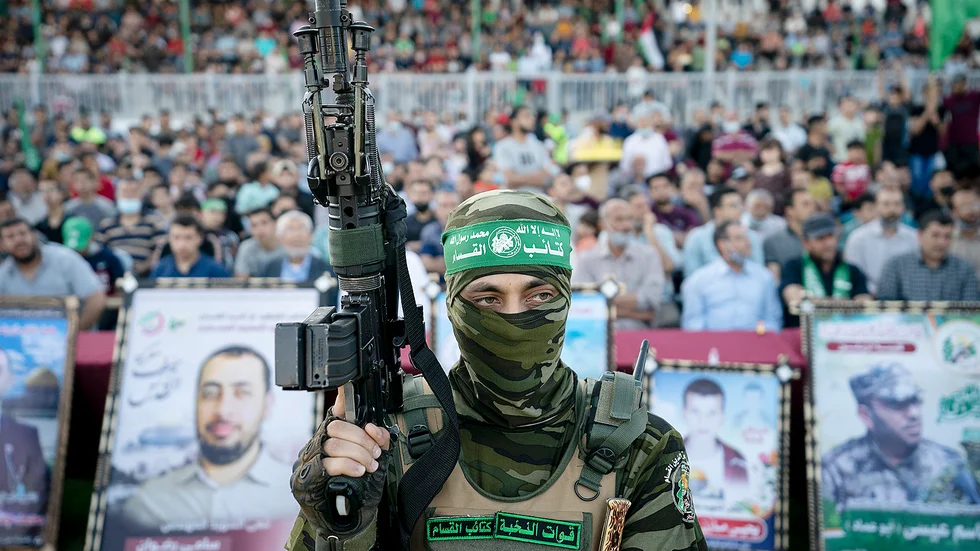 Hamas är angriparna och Israel  försvarar sig, menar skribenten. 