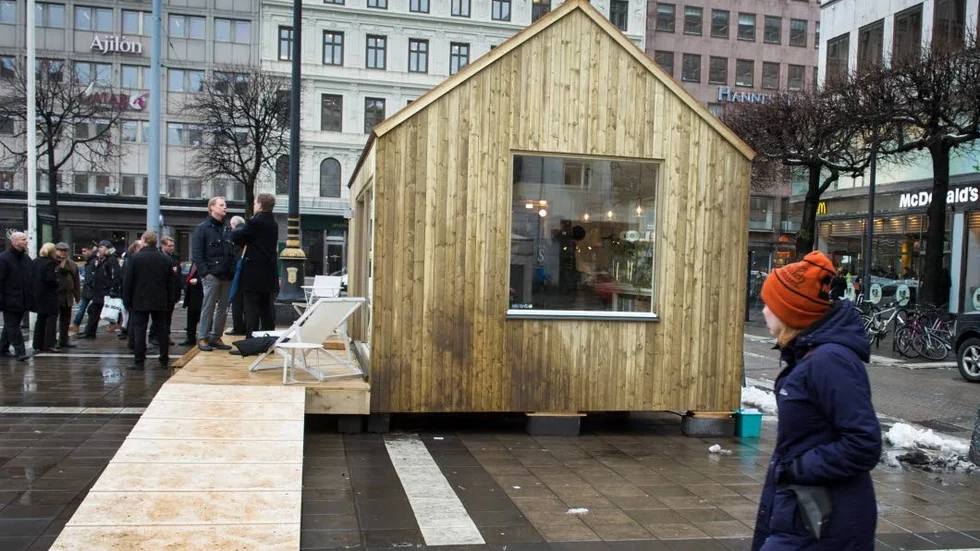 OTILLRÄCKLIGT. Attefallshusen var naturligtvis inte ens början på en lösning på bostadsbristen. Frågan är om vi har sett just en sådan början nu.