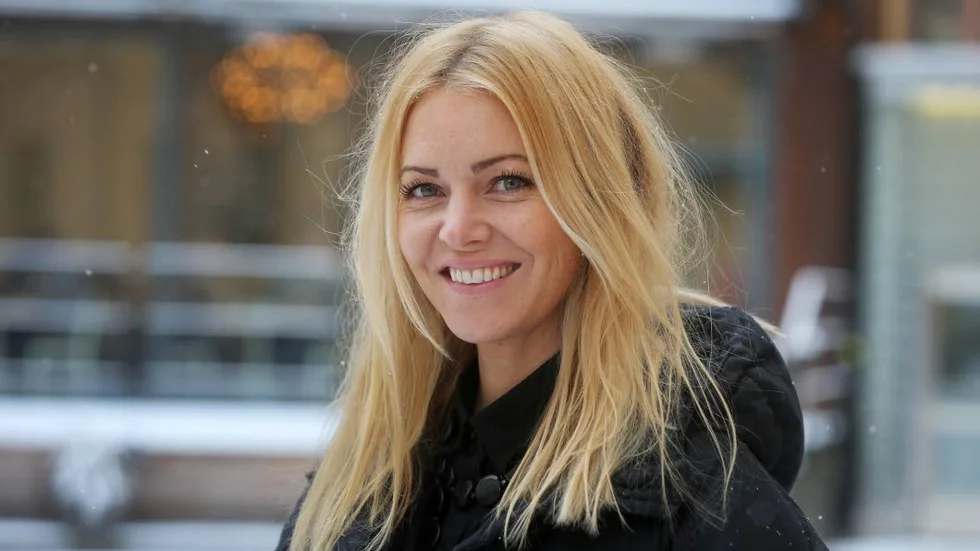 Hemmaspelning. Elin Bell är på besök i sin gamla hemstad Norrköping. I slutet av veckan släpper hon sitt självbetitlade debutalbum och om en vecka gästar hon på Where's The Music-festivalen.