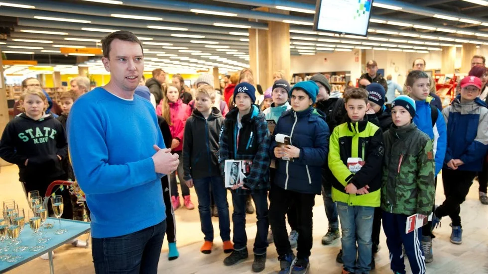 Inför en stor skara besökare invigdes igår "Norpan" på Stadsbiblioteket.