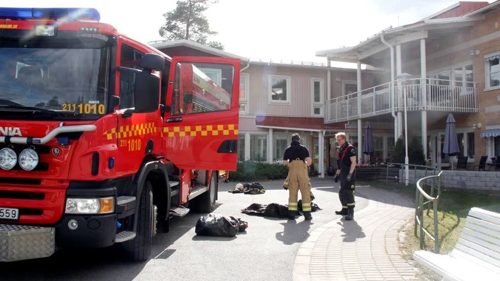 Vid halvtretiden fick räddningstjänsten åka till Hortlaxgården sedan en tvättmaskin fattat eld.