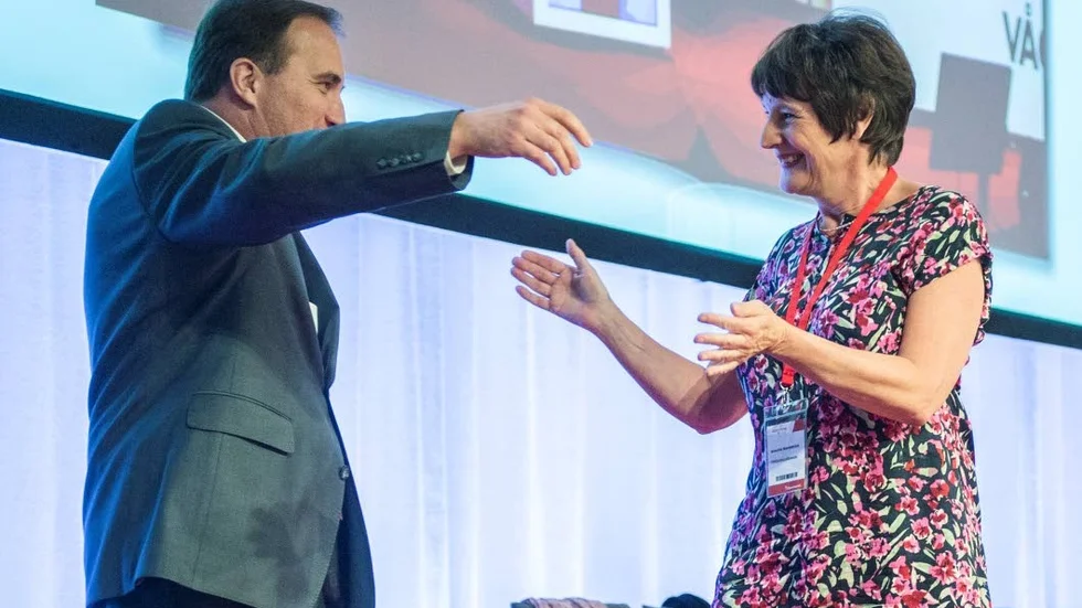 Stefan Löfven (S) höll ett bejublat tal på Kommunals kongress 2013 - t h Kommunals ordförande Annelie Nordström. Men nu gäller det att leva upp till de förväntningar som finns hos de anställda i välfärdssektorn.