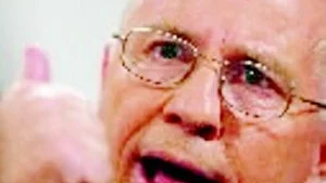 Christoph Blocher i Schweiziska folkpartiet, SVP, som nu kräver att få ett mandat till efter det Schweiziska valet. De främlingsfientliga partier som är stora i Europa i dag var bara för några år sedan små, marginaliserade partier, precis som exempelvis de svenska Sverigedemokraterna är i dag.  								FOTO: SCANPIX
