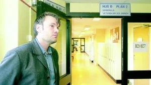 Skrivningsvakten Andreas  Palmgren tror att risken för fusk på provet är liten. - Alla legitimerar sig och det är ordning och disciplin i salen, för att det ska vara så rättvist som möjligt för alla som skriver provet i landet.