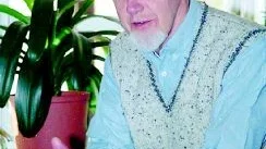 Bengt Andersson har fått Svenska Röda Korsets förtjänstmedalj i guld för sitt arbete för Röda Korset.
FOTO: GUNNAR JOHANSSON