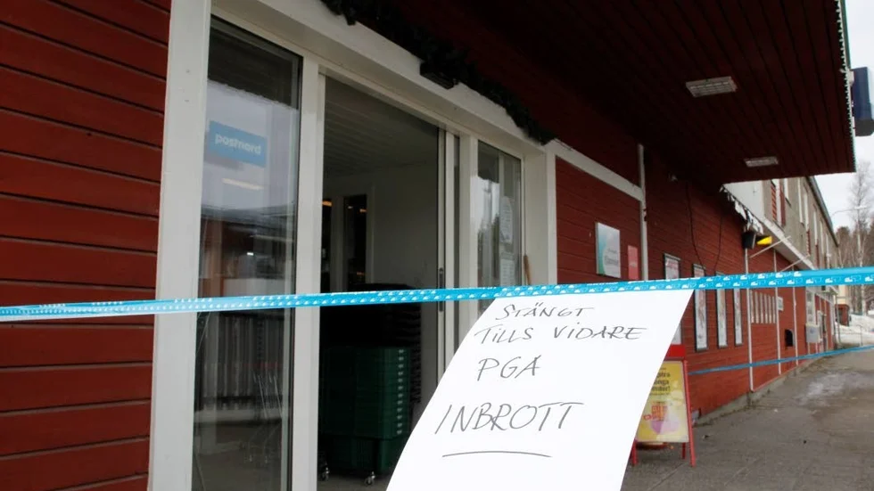 Inbrottstjuvarna som bröt sig in i Tempo i Vidsel får ändrade domar av hovrätten. (Arkivbild)