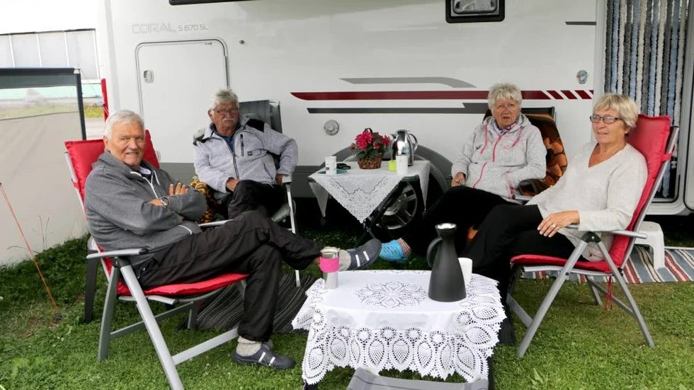Terje och Elly Olsen bor tillsammans med Wigo och Aina Andersson på campingen Västra kajen.
