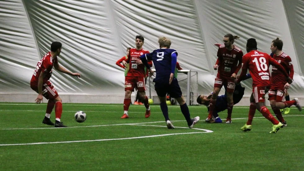 PIF-herr föll i träningsmatchen mot Umeå FC.