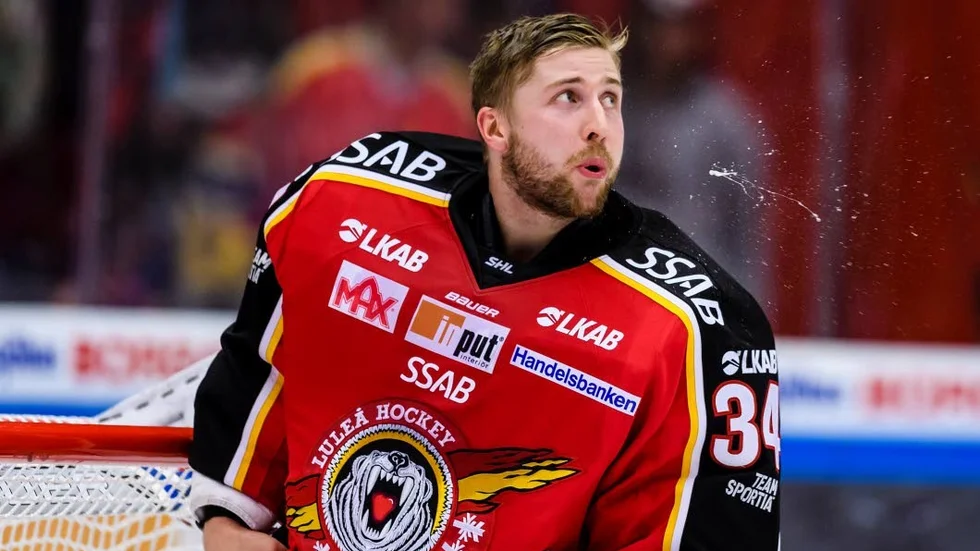 TUNGT. Joel Lassinantti som varit så bra senaste tiden hade bara 83,33 i räddningsprocent.