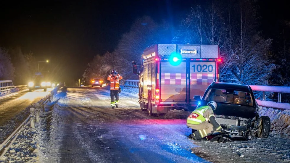 Inga personer skadades allvarligt och de behövde inte uppsöka sjukhus, enligt räddnignstjänsten.