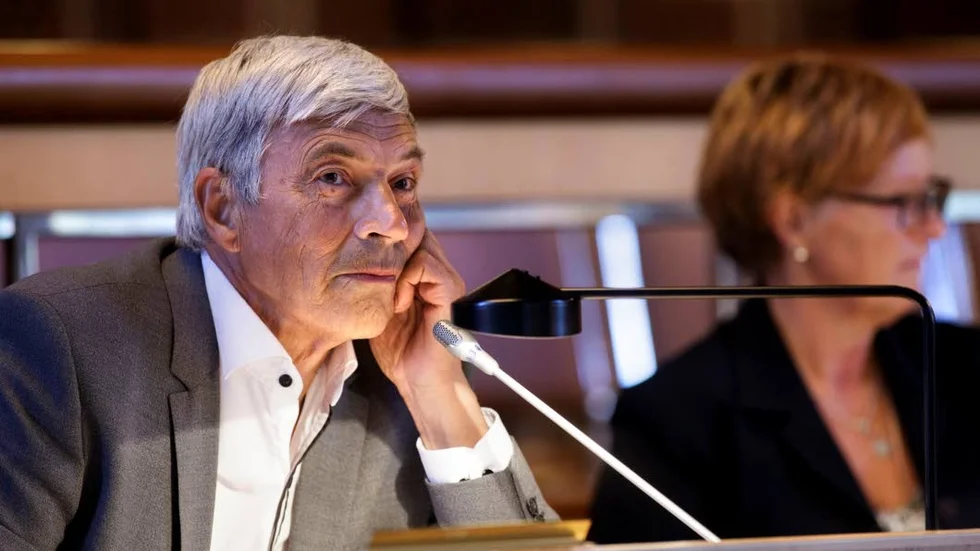 Johnny Åström, Sjukvårdspartiet, misstänker en röstmiss i Sikfors. Han gläds dock åt det höga stödet för Sjukvårdspartiet i byn. (Arkivbild)