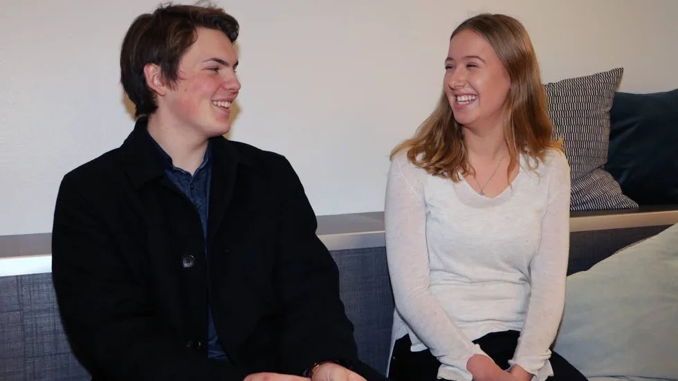 Emmy Mörk Lundberg och  Christoffer Hollstedt trivs med att jobba inom Utia.