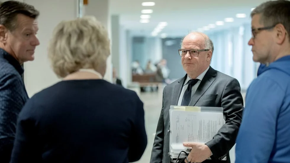 Åklagaren Stig Andersson yrkar att SSAB åläggs företagsbot ej understigande tre miljoner kronor.