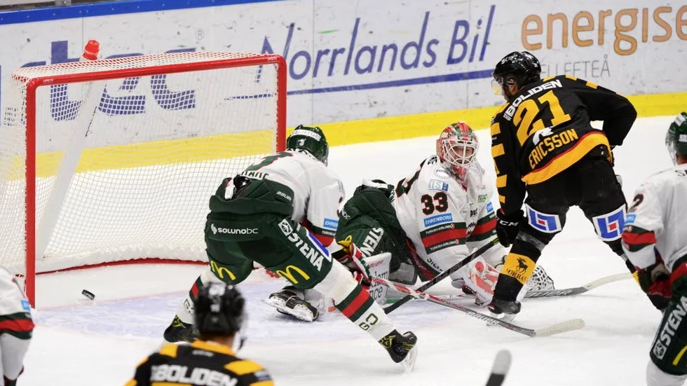Flera spelare i Skellefteå väntar fortfarande på säsongens första mål. Nu fick Jimmie Ericsson det äntligen att lossa, men det räckte ändå inte för Skellefteå mot Frölunda.