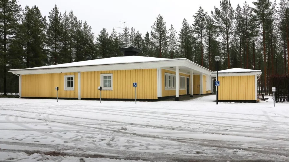 Projektet att bygga om Furulundsgården fortsätter om än i minskad storlek. Tillbyggnaden som planeras blir hälften så stor då två bidrag uteblivit.
