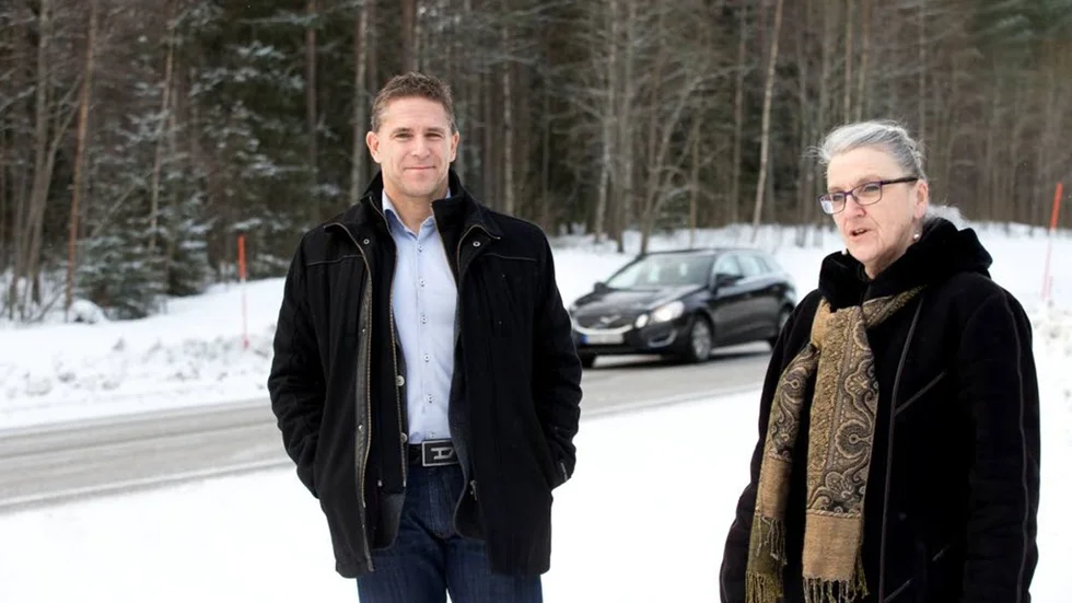 Jan Renberg och Brith Fäldt hoppas på en snar förbättring av Arvidsjaurvägen.