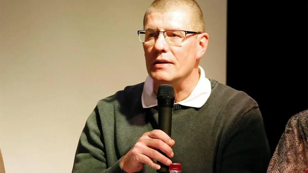 När det gäller socialnämndens vice ordförande, Tommy Caesar (S) är åtal väckt och då ska han enligt policyn, kliva åt sidan. (Arkivbild)