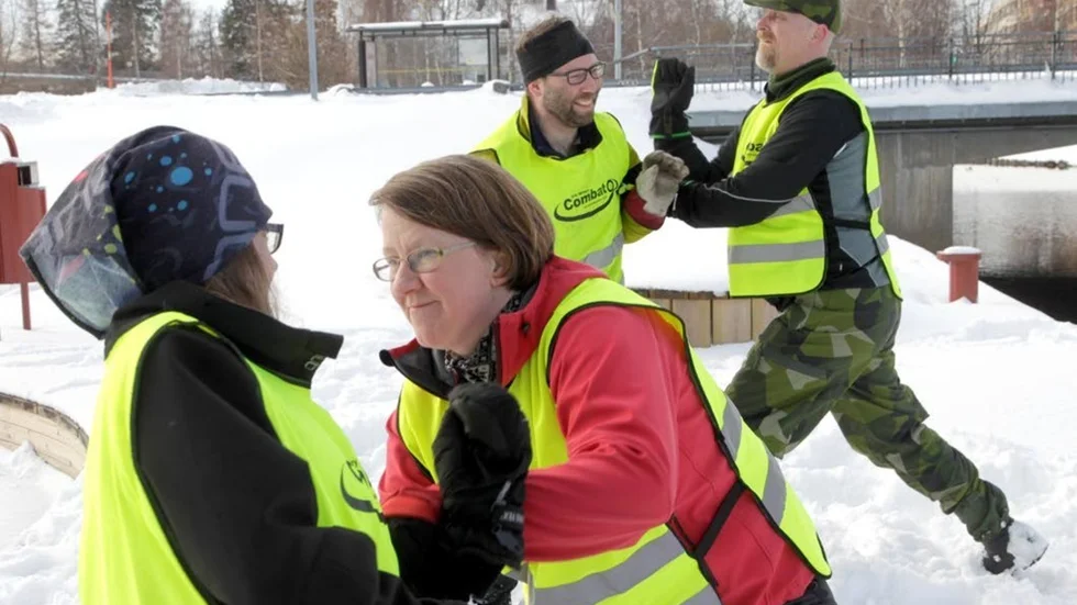 Victoria Bergmark, Eva Sonnenschein, Jimmy Wiklund och Per Huhta inledde lördagen med Artic military combat.