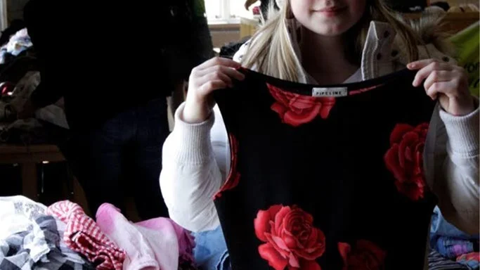 En ny tröja kunde Sophia Nilsson ta med sig hem till sin garderob.
