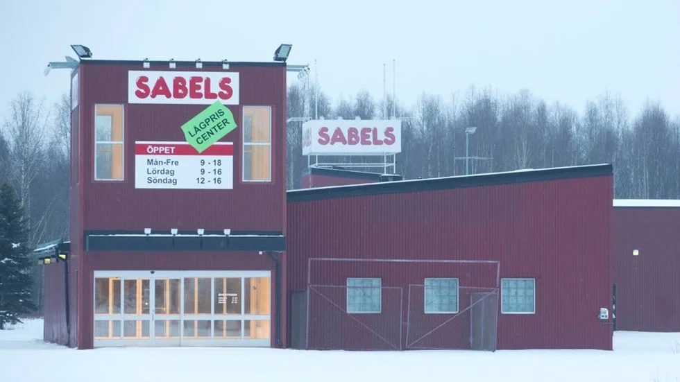 För åtta år sedan slog lågprisvaruhuset Sabels igen portarna, men nu kan de vara på väg att öppnas igen.