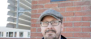 Vattenskada i skolans korridor