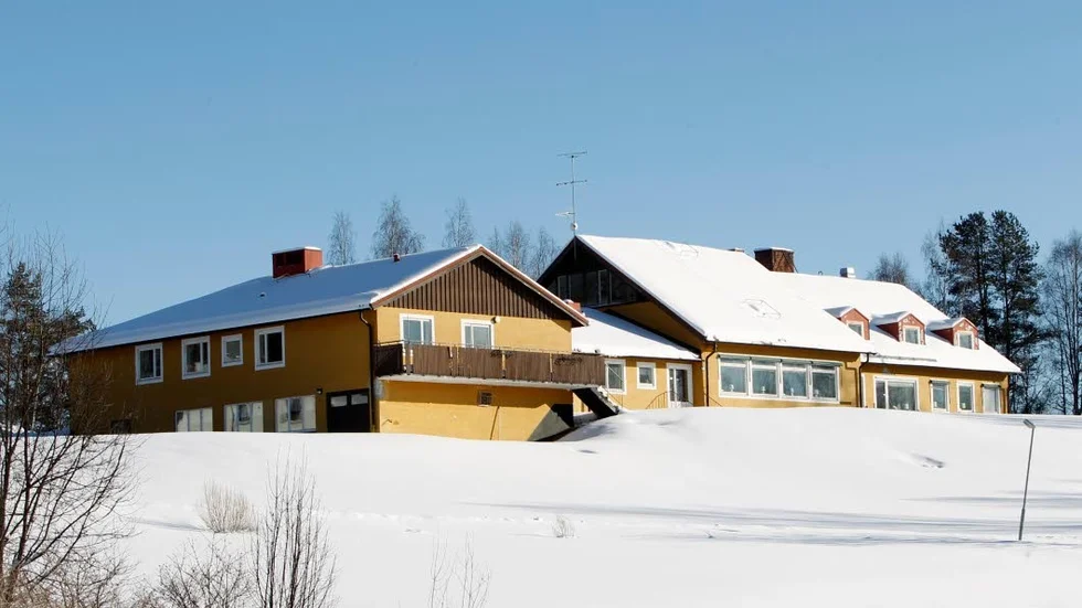Till salu. Knappt sex år efter regeringens beslut att Leif Ögren fick behålla Bergsparken säljer han nu fastigheten för tre miljoner mer än han köpte den för.