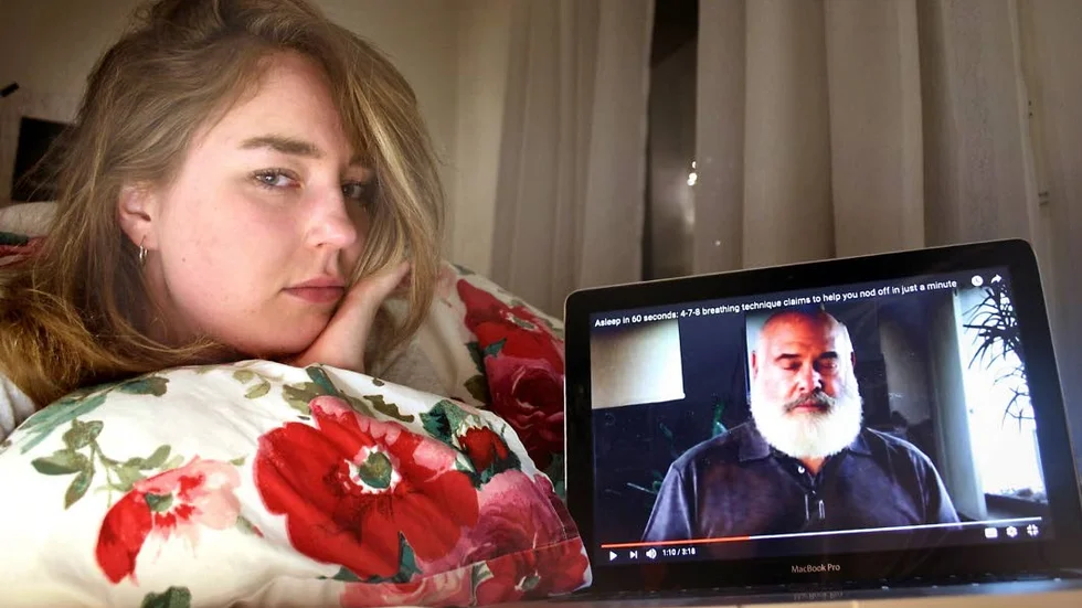Hej Liza och hej jultomten som svimmar människor till sömns.