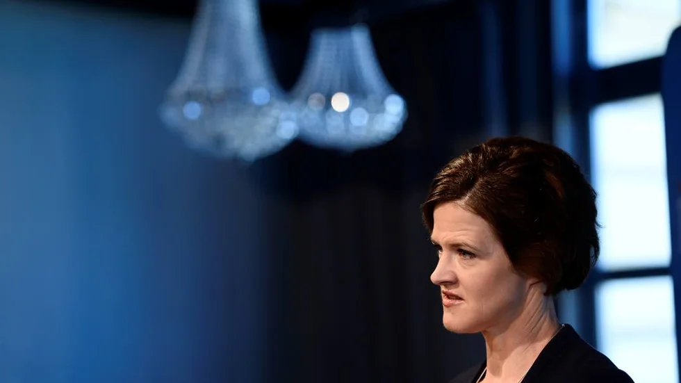 Förloraren. Moderaterna är den stora förloraren i SCB:s majmätning och partiledaren Anna Kinberg Batra är alltmer ifrågasatt.