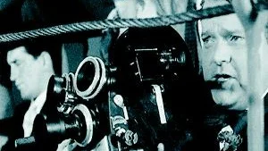 Foto: TRIANGELFILM "Brunnen" är en dokumentärfilm om Orson Welles liv i Spanien. På bilden ses Welles filma en tjurfäktning.