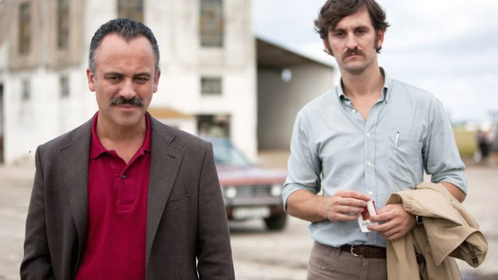 Poliserna Pedro (Raúl Arévalo) och Juan (Javier Gutiérrez) kommer till en liten spansk stad för att söka efter två försvunna tonårsflickor. "Marshland" belönades med tio spanska Goyapriser. PRESSBILD.
Foto: Photographer: JulioVergne
