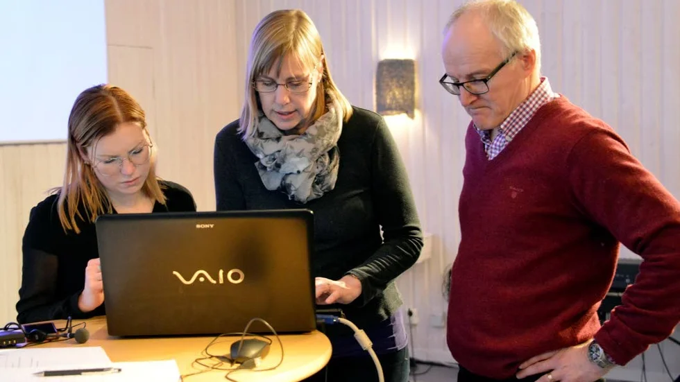 Jenny Wennberg och Lisa Lundstedt från Vattenmyndigheten samt Hans-Erik Johansson från länsstyrelsen i Västerbotten höll i samrådet.