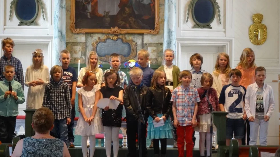 Eleverna i klass 3 sjöng ”Mitt sommarlov”.