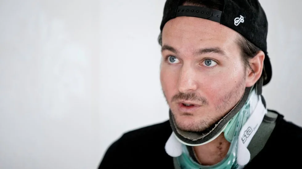 ”Det går åt rätt håll” säger Alexander Lindahl. Men det kommer att krävas mycket rehabträning för att nacken ska bli bättre.