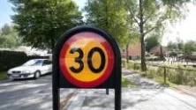 I veckan skickade kommunen ut ett brev till alla skolor och förskolor i Norrköping där de uppmanade föräldrarna att cykla eller gå med sina barn till skolan istället för att åka bil. Detta på grund av att många skolor har problem på morgonen när bilar kört för fort.Foto: Tiitti Olovsson