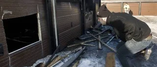 Garagebrand förstörde fem bilar