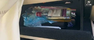Enköpingskvinna körde full från fest – mejade ner stege och skylt innan hon hamnade i diket