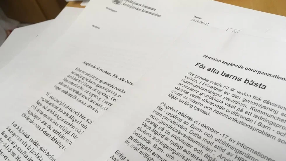 Skolpersonal efterlyser samverkan och kommunikation i skrivelse till kommunfullmäktige. "Förtroendekrisen som beskrivs i såväl genomlysning som i den efterföljande rapporten är något som vi känner igen och det är tyvärr en förtroendekris som bara vuxit sig större under det gångna året".