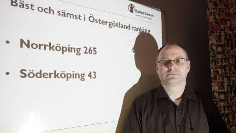 Mörka siffror. Magnus Toresand, verksamhetsutvecklare på Rädda Barnen, presenterade i går siffran som säger att Norrköping har störst barnfattigdom i Östergötland. Bäst är Söderköping.  Foto: Janne Forsby