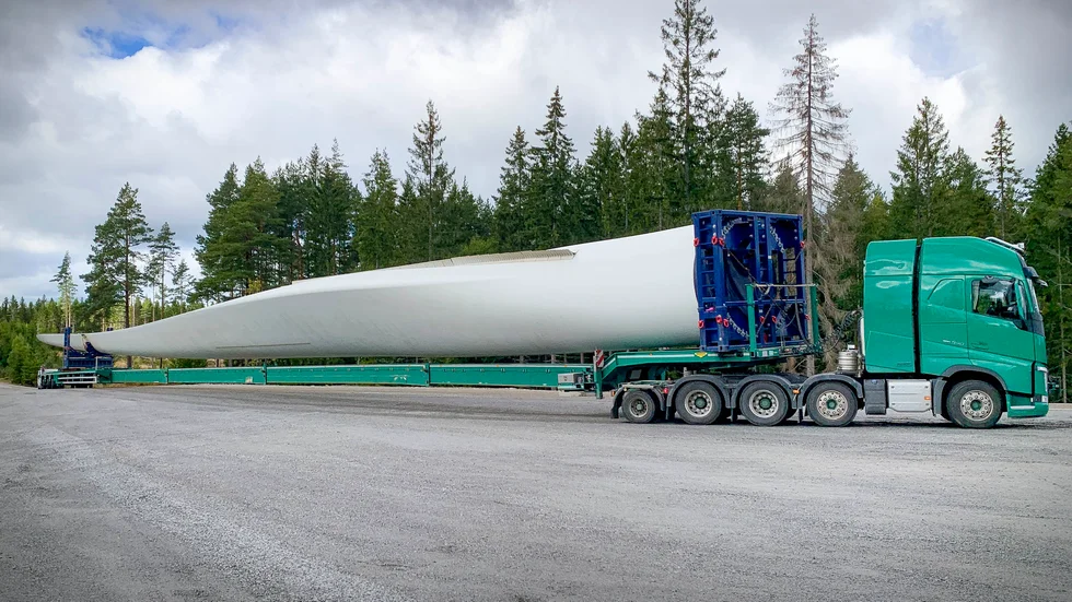 Transport genom Hultemaområdet.