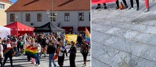 Prideparaden drabbad av äggkastning