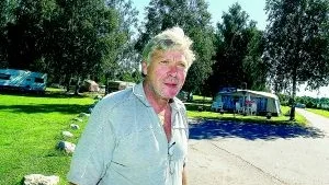 - Jag är nöjd med säsongen och antalet campinggäster, säger Leif Ståhl, som tog över arrendet av Himmelstalunds Camping i somras efter Palle Jensen. Men nästa år är det meningen att mina barn Tobias och Cecilia tar över campingen efter mig.
Foto: Robert Svensson (011-200 463)
robert.svensson@folkbladet.se