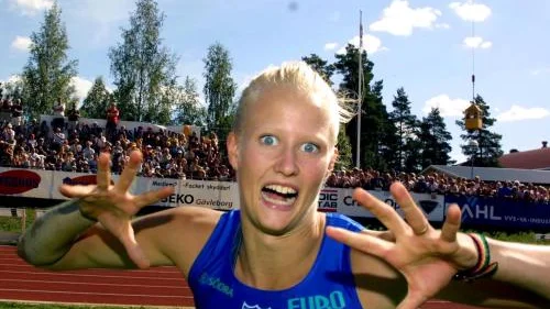 Carolina Klüft charmade alla när hon vann EM-guld i förra veckan. Hon fortsatte som synes med sina upptåg under SM i Gävle.