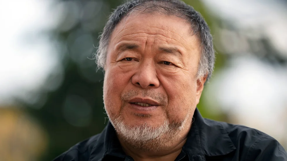 Konstnären Ai Weiwei visar sina skulpturer på Tjörn. Arkivbild.