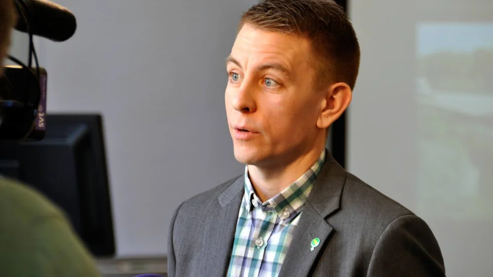 Investerar. Robert Damberg förklarar att utvecklingen av busslinjerna kräver en höjning av priserna.