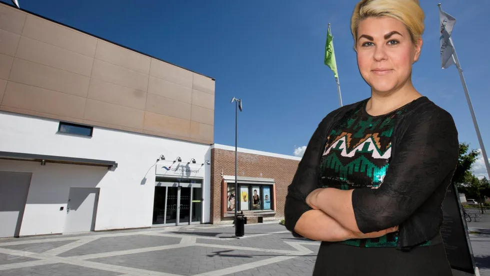 UNT:s Karin Andersson och Gottsundabadet. (Bilden är ett montage).