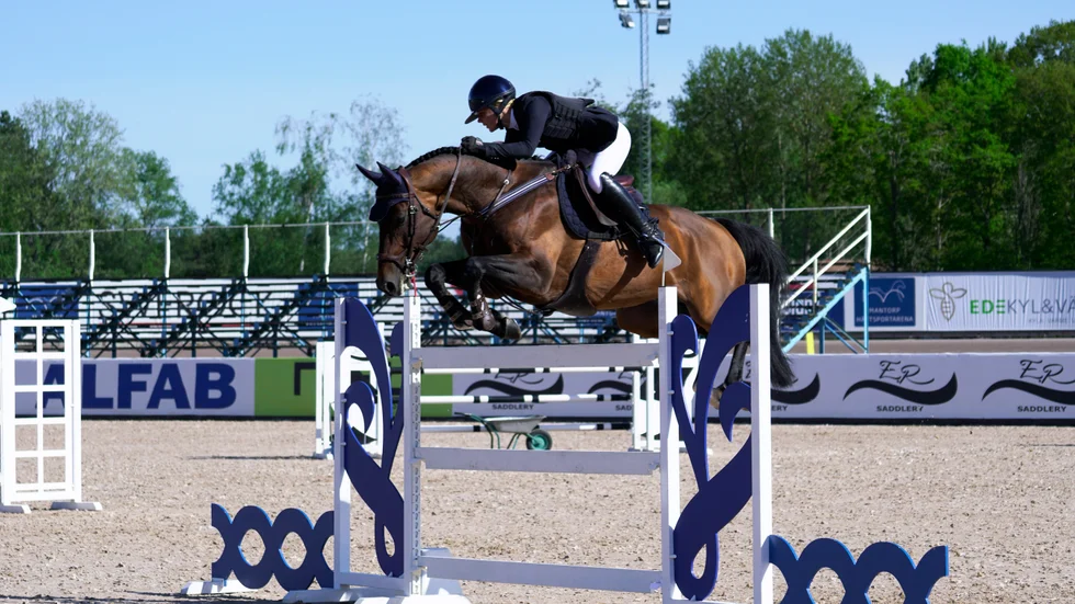 Ebba och Equus Tame har varit ett team sedan februari, och har redan hunnit starta två 150- och flertalet 145-klasser.