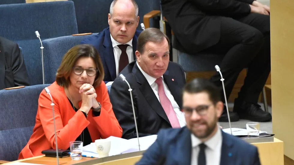 Om opinionsläget fortsätter utvecklas som under det senaste månaderna så kommer SD att vara det största partiet om ett halvår.