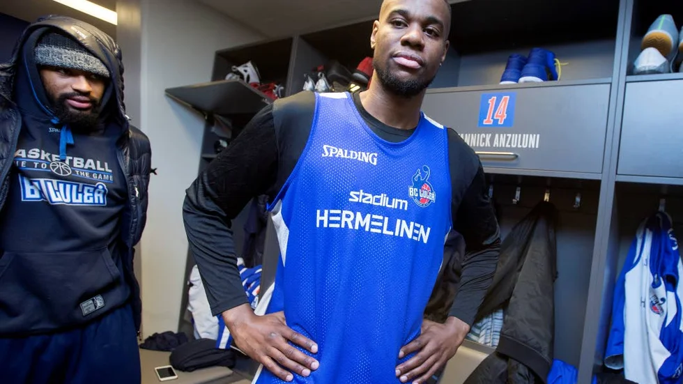Yannick Anzuluni.