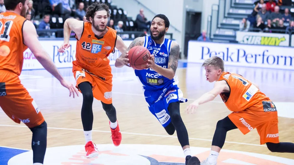 HJÄLTE. Brandon Rozzell blev stor matchhjälte med sina 28 poäng mot Borås Basket.